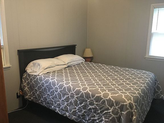 Cottage 1: Bedroom 2