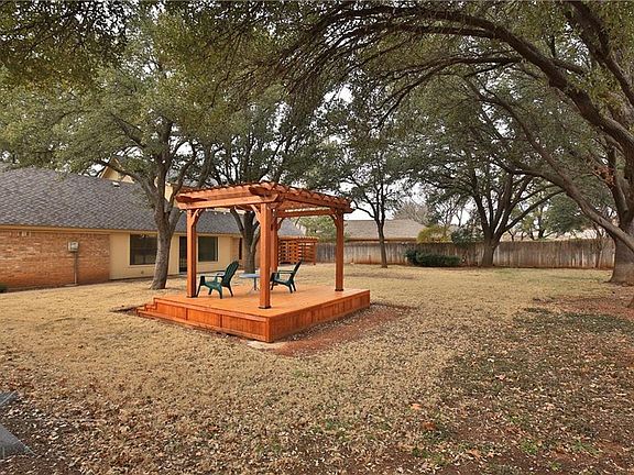 2nd image of 13 Fairway Oaks Blvd