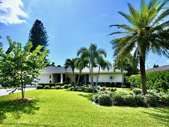 Welcome to our home, Palm Paradise...