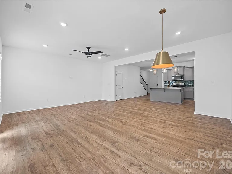 328 Drawbar Dr — Photo 7