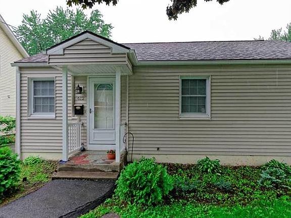 3rd image of 612 Sanders Ave