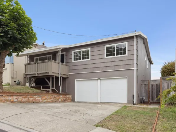 812 Burns Ct, Pacifica, CA 94044