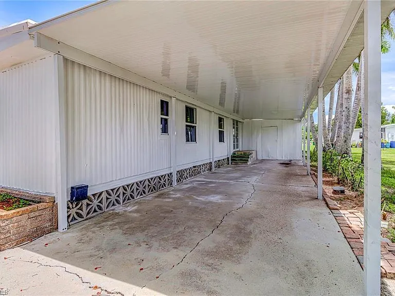 120 Grassy Key Ln #38 — Photo 3