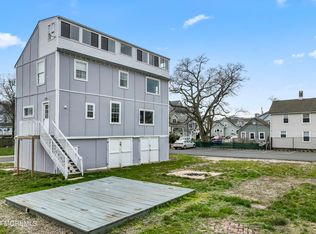 12 5th St, Highlands, NJ 07732