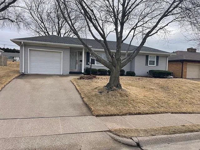 240 Devon Dr photo 1