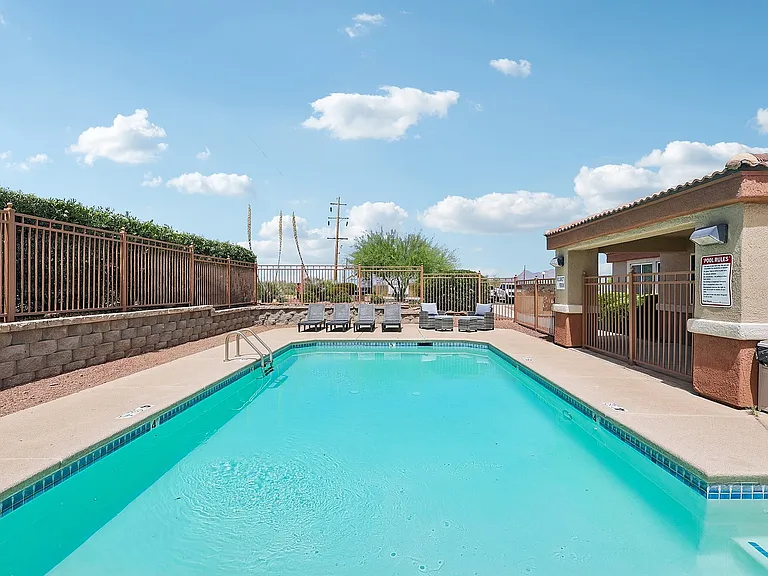17-web-or-mls-N Skyline Dr-0506-917