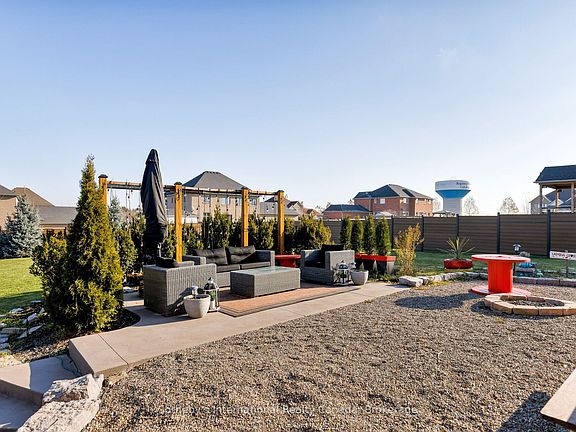 3rd image of 13905 Kennedy Rd