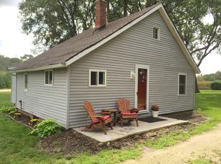 2321 Jefferson Rd, Manchester, IA 52057