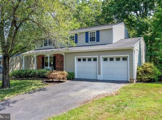 16043 Macedonia Dr, Woodbridge, VA