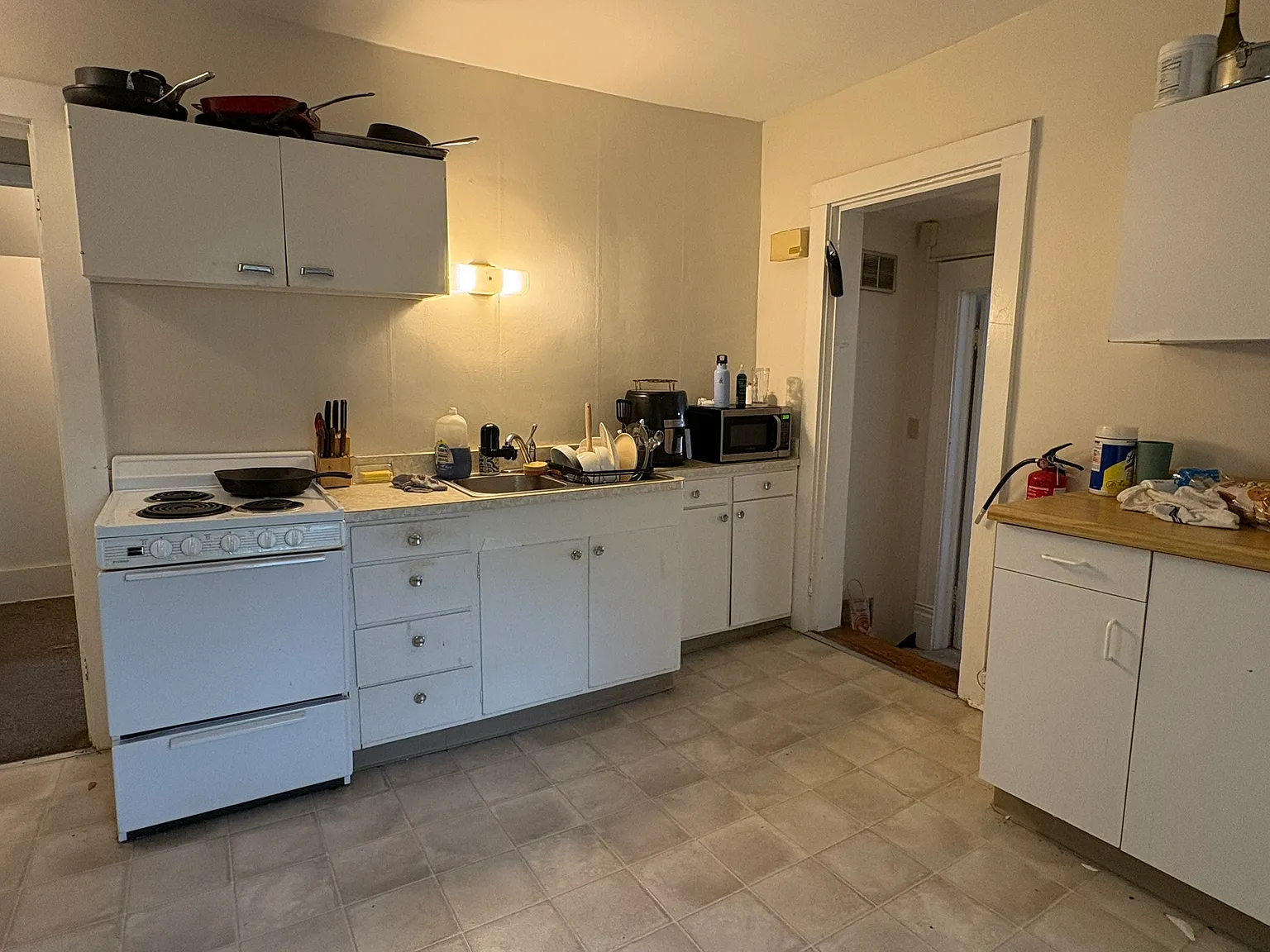 4 bed, 2317 sqft, $2,944 — Photo 4