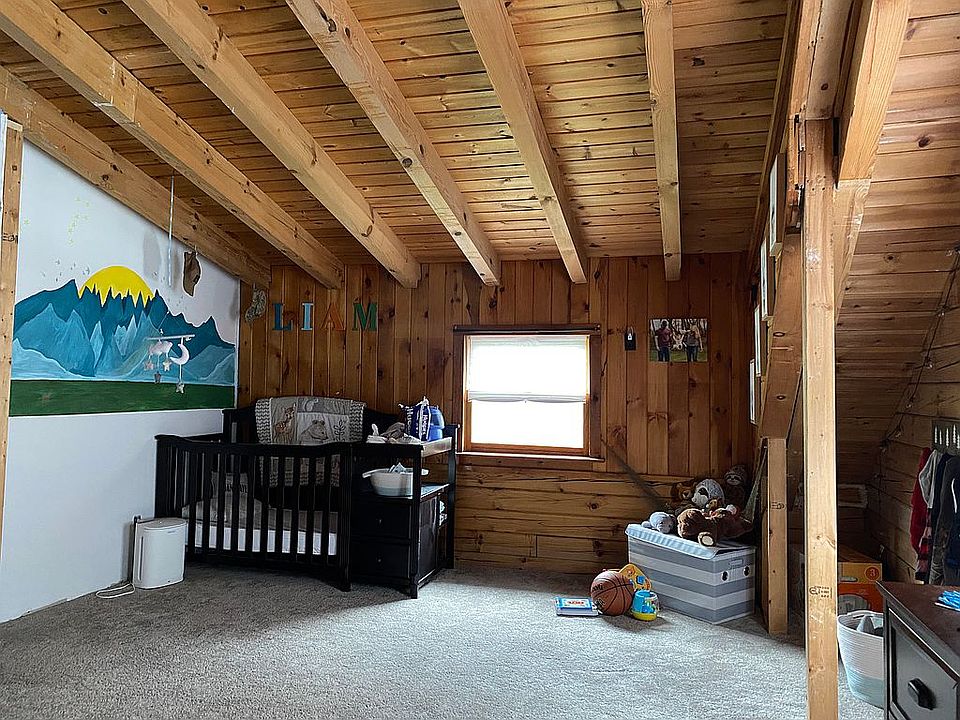Nursery / 2nd Bedroom
