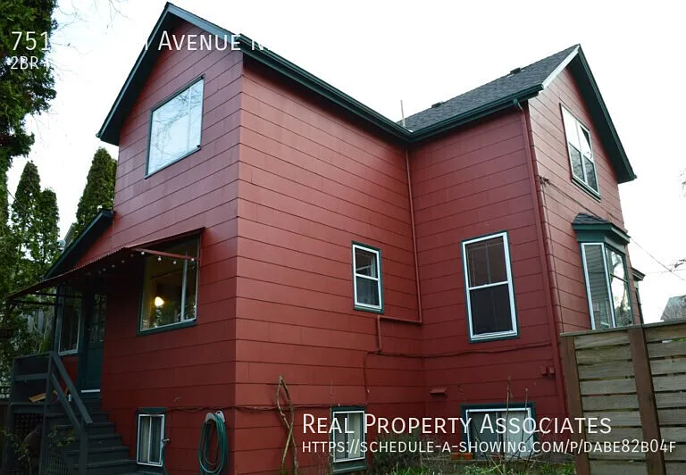 7515 14th Ave NE #B — Photo 3