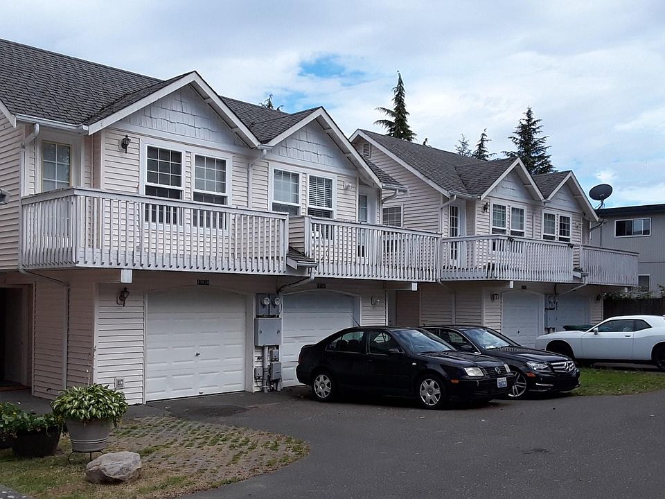 Leftmost townhouse in a quiet cul-de-sac.