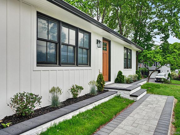 2nd image of 85 Kenneth Avenue