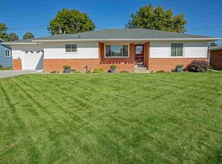 2206 W 11th St, Hastings, NE 68901