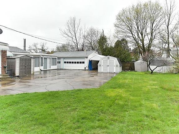 4th image of 4216 Euclid Blvd