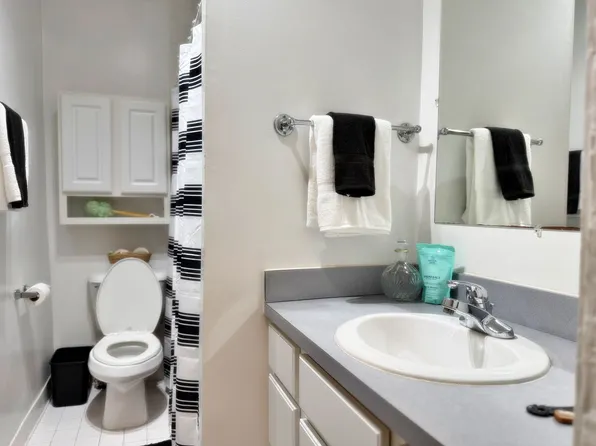 4425 John R., 4425 John R St #3, Detroit, MI 48201