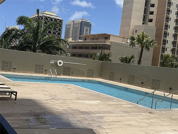 5th image of 2240 Kuhio Ave APT 1006