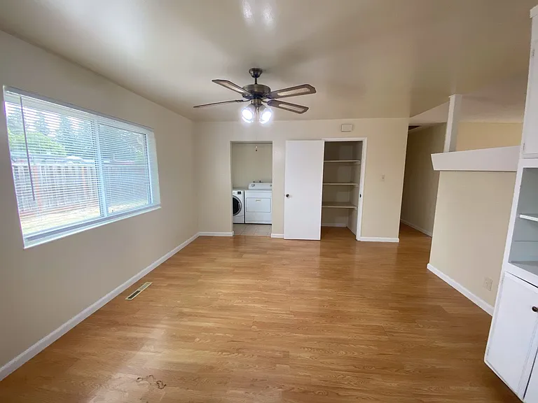 5278 Dupont Ave — Photo 4
