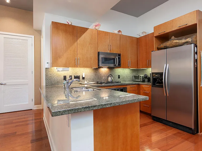 1050 Island Ave — Photo 12