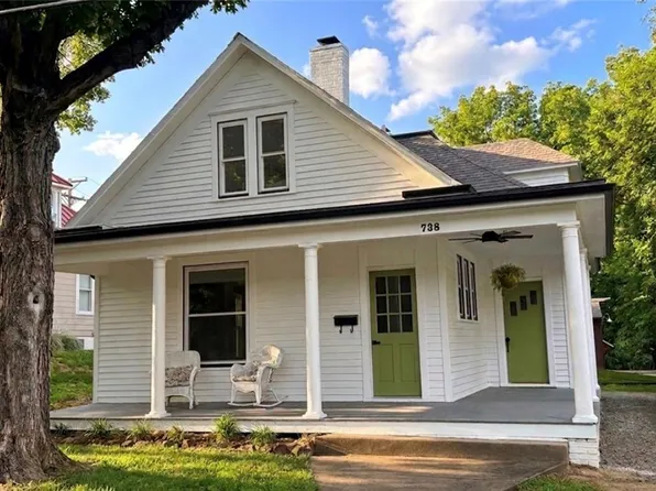 738 Welt St, Weston, MO 64098