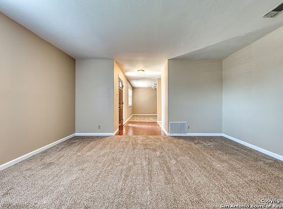 2nd image of 4707 Shady Breeze St