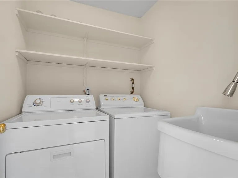 1501 Piedmont St — Photo 10