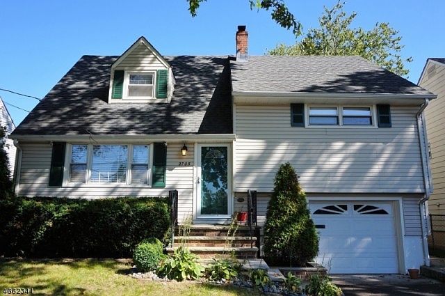 2nd image of 2705 Hickory Rd