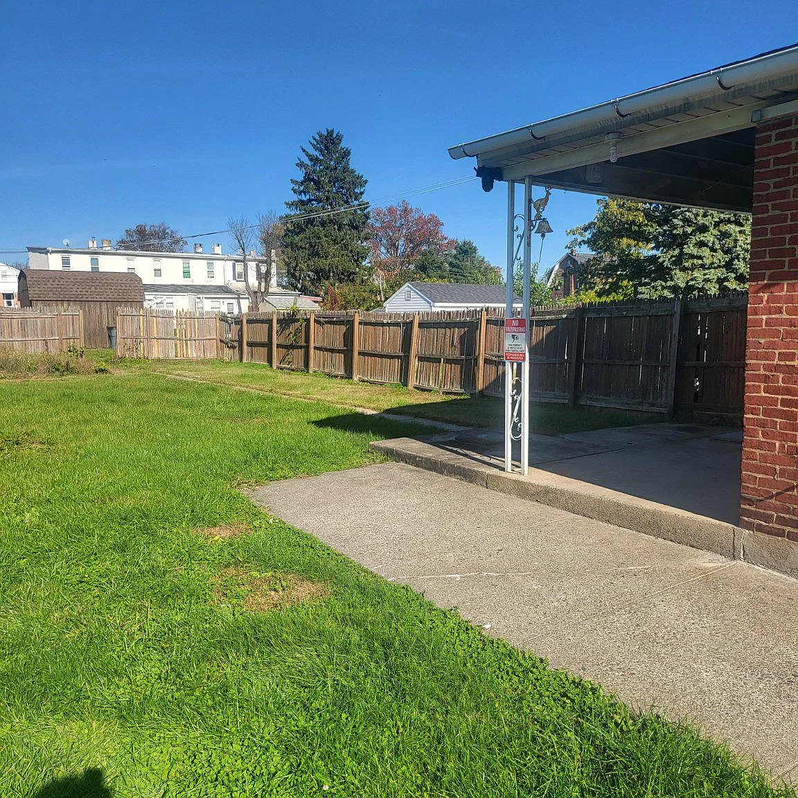 4 bed, 2.0 bath, 1782 sqft, $2,000 — Photo 2