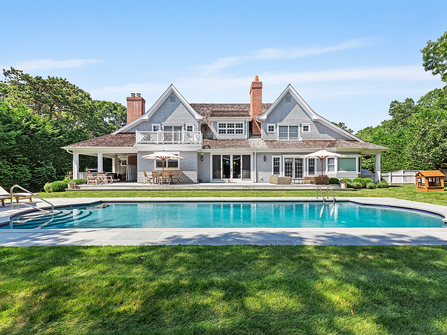 Recently Renovated Southampton Rental — Photo 1
