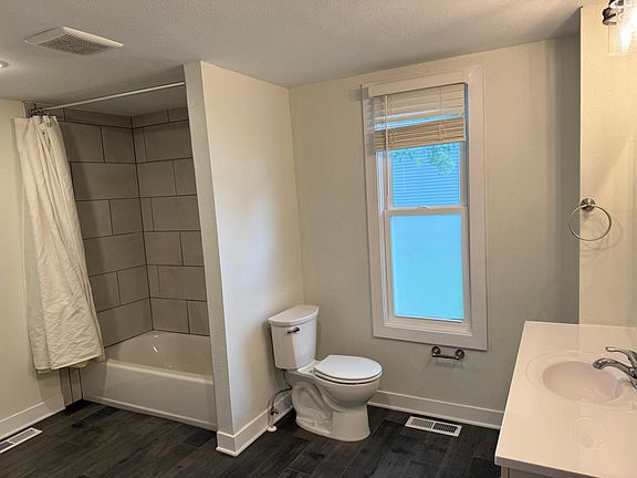 5th image of 436 Adams St SE