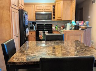 1813 Summit Ave, Waukesha, WI 53188