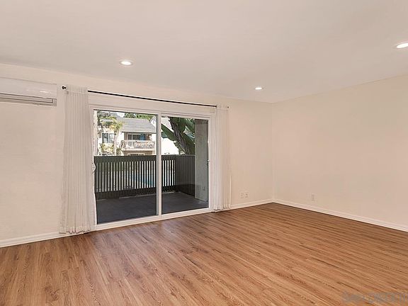 4th image of 8533 Villa La Jolla Dr APT A