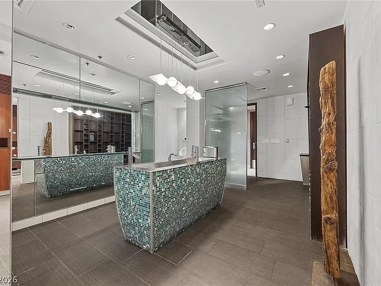 4575 Dean Martin Dr #1103 — Photo 33