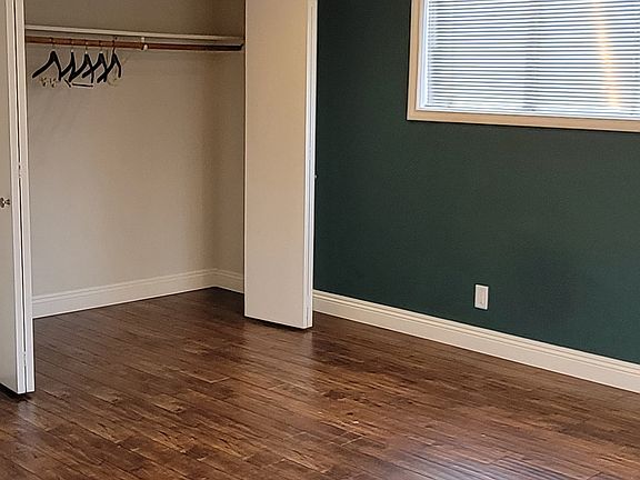 Master Bedroom - Large closet