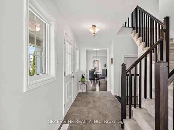 4th image of 210 Clintonia St