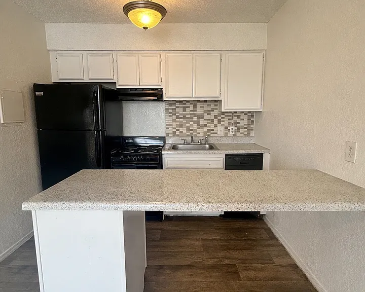 Alderview Apartments — Photo 10