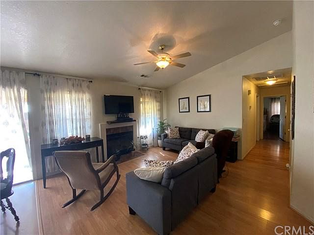2nd image of 224 E Manzanita Dr