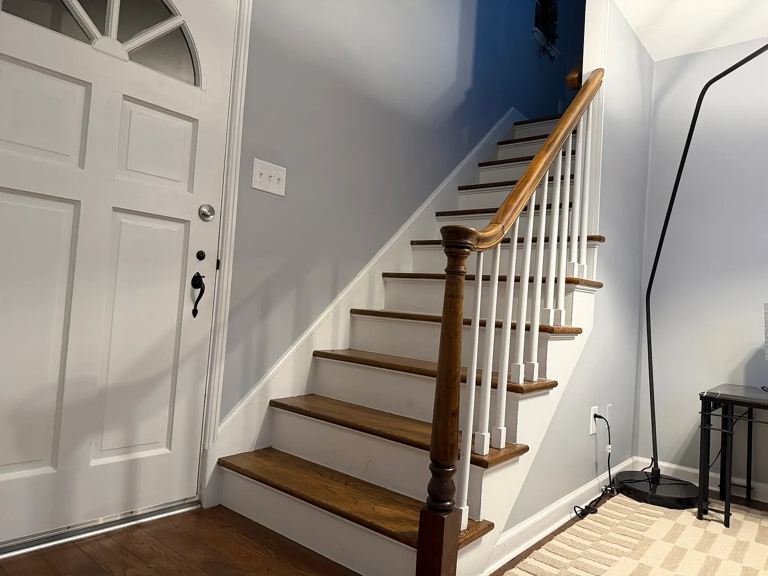 3 bed, 1350 sqft, $2,500 — Photo 2