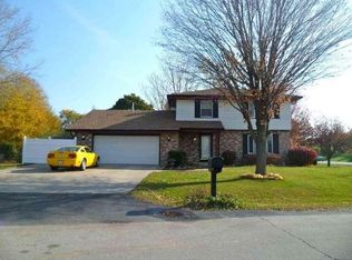 1630 Stoddard Ln, Racine, WI 53406