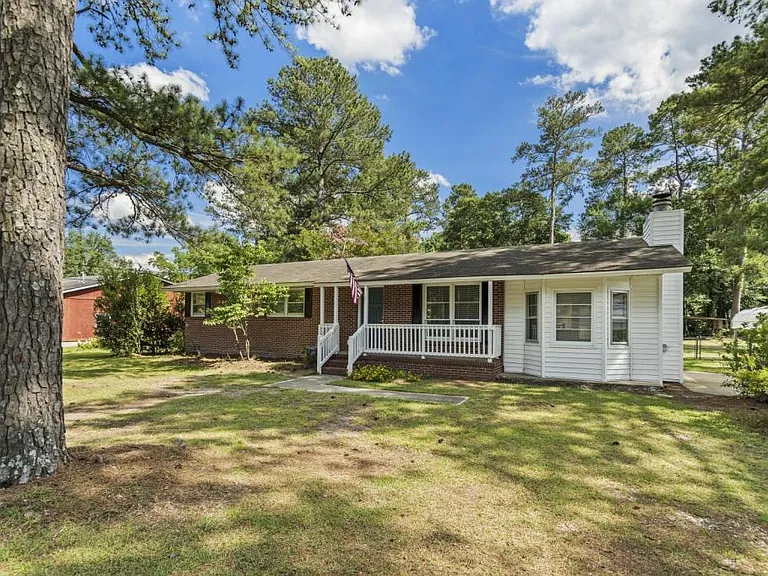 154 Forest Dr — Photo 4