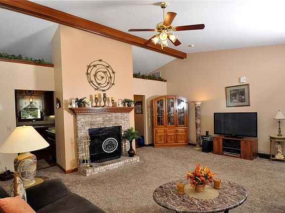 3rd image of 2405 Yuma Dr
