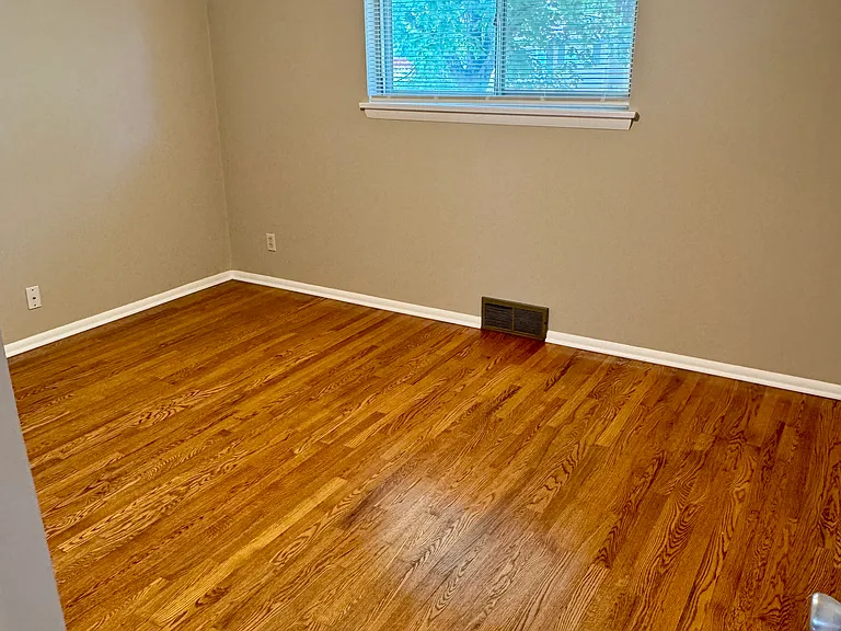 223 Toulon Dr — Photo 5