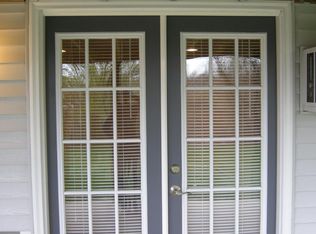 98 Providence St, Mendon, MA 01756