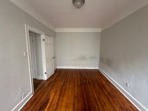 3rd image of 32-48 30th St #2C