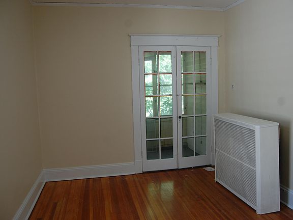 Lg Bedroom