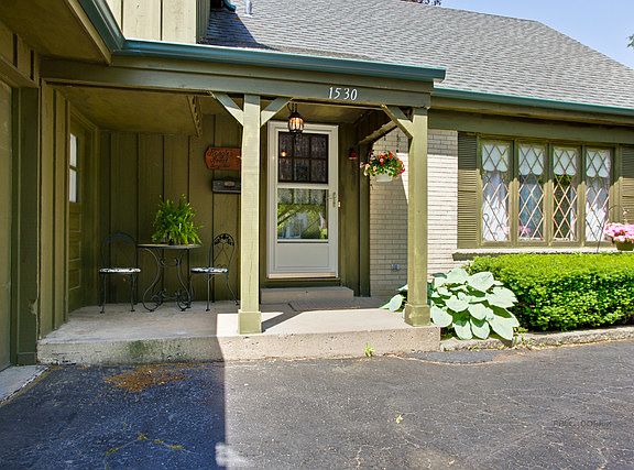 3rd image of 1530 N Haddow Ave