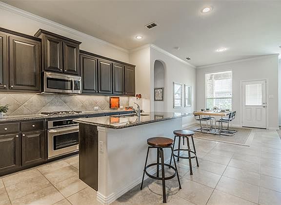 3rd image of 2200 Corsair Ln