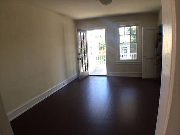 4th image of 1011 Porter St