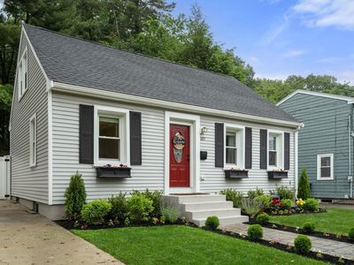107 Stimson St, West Roxbury, MA, 02132